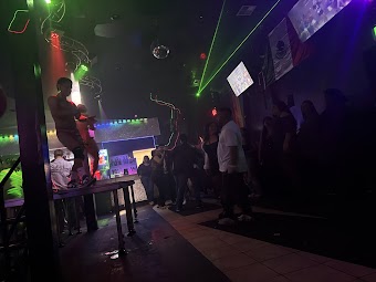 Qué Rico Nightclub