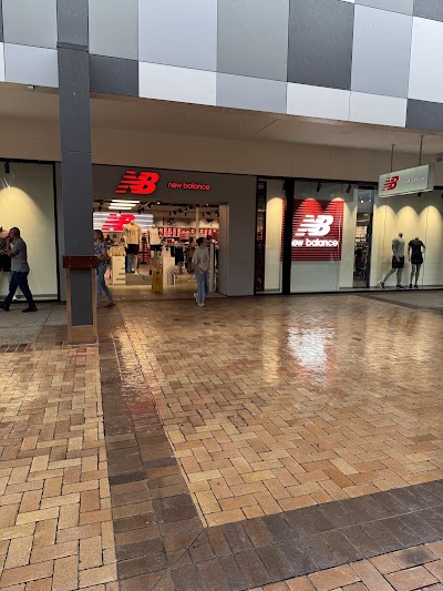 New Balance Outlet Store Biggera Waters