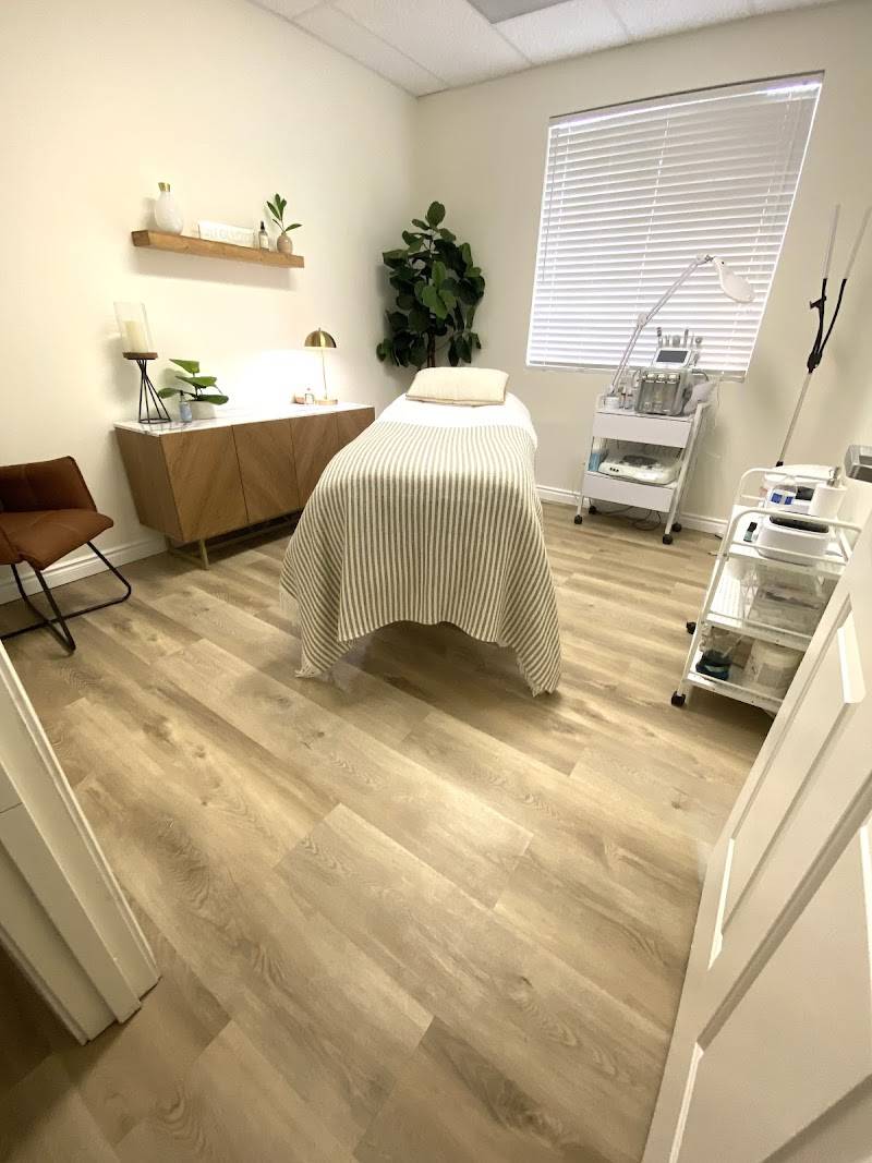 THE BEAUTY ROOM Murrieta